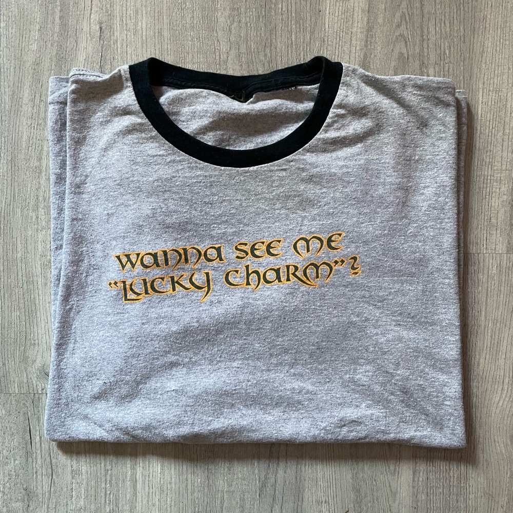 GREY LEPRECHAUN T SHIRT SIZE XL